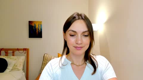Mia online show from December 2024 05:48:01 PM
