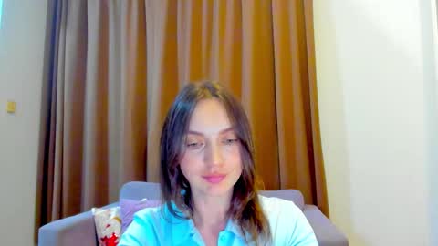 Snapshot of lovelyeemia chatting on October 2025 11:51:02 AM Mia online show from October 2025 11:51:02 AM