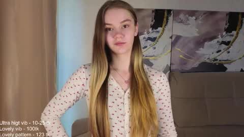 lovelygracee online show from October 2025 01:25:01 PM