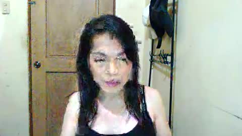 Snapshot of lovelykimts32 chatting on November 2025 01:21:02 PM lovelykimts32 online show from November 2025 01:21:02 PM