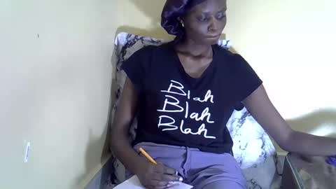 lovelymee2 online show from October 2025 08:15:02 PM