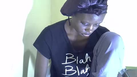 lovelymee2 online show from October 2025 05:24:02 PM