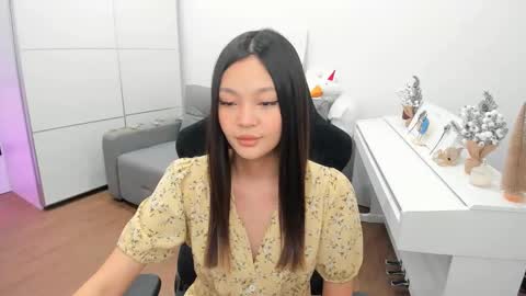 kim online show from December 2024 07:03:02 PM
