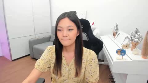 kim online show from December 2024 11:01:02 PM