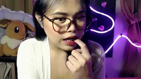 Snapshot of lovelypinaychubsx chatting on September 2025 06:07:01 PM lovely online show from September 2025 06:07:01 PM