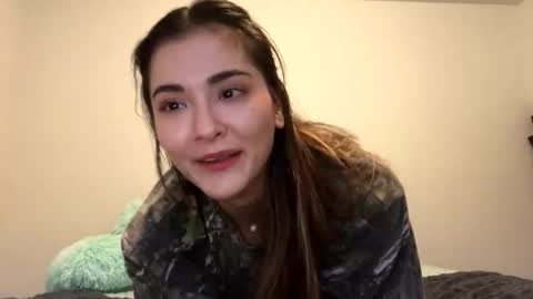 Snapshot of lovelyqueenaria chatting on October 2025 06:52:01 PM Queen Aria online show from October 2025 06:52:01 PM