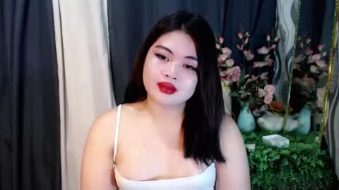 Snapshot of lovelyrhean chatting on November 2025 02:10:01 AM Rhean online show from November 2025 02:10:01 AM