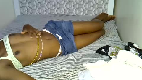 lovelytin online show from October 2025 09:45:01 PM