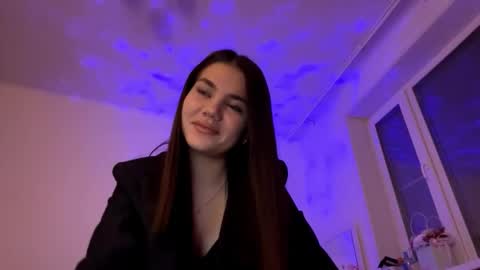 Kalie online show from November 2025 02:28:01 PM