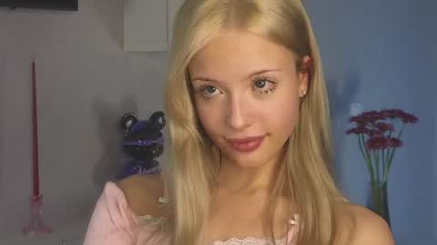 NTMY IM LANA online show from December 2024 05:15:01 PM