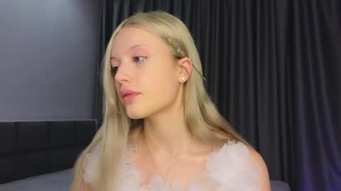 NTMY IM LANA online show from December 2024 09:43:01 PM