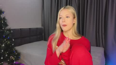 NTMY IM LANA online show from December 2024 03:02:01 PM