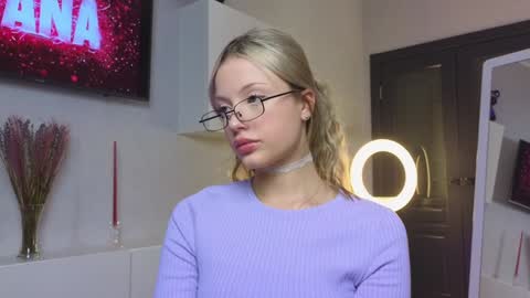NTMY IM LANA online show from January 2025 12:58:01 PM