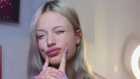 NTMY IM LANA online show from January 2025 04:03:01 PM