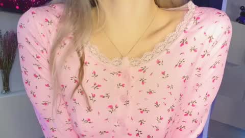 NTMY IM LANA online show from January 2025 01:58:01 PM