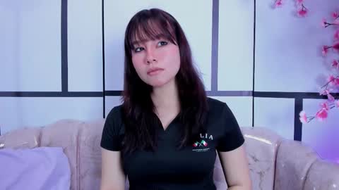 Snapshot of lovequinn_mjs chatting on December 2025 03:55:02 AM Love online show from December 2025 03:55:02 AM