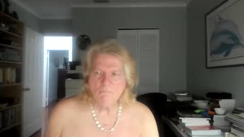 Snapshot of lovestylistwomen chatting on November 2025 01:59:01 AM Michael online show from November 2025 01:59:01 AM