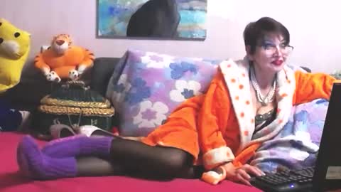 Snapshot of loveykiss77 chatting on October 2025 09:16:01 PM Anna online show from October 2025 09:16:01 PM