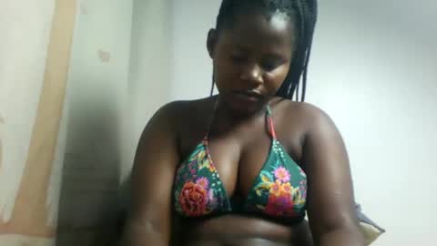 lovie_paula online show from September 2025 03:30:02 AM