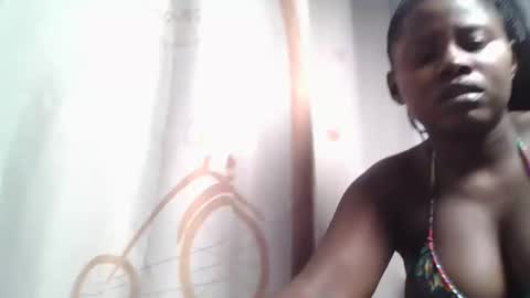 lovie_paula online show from October 2025 01:11:01 AM