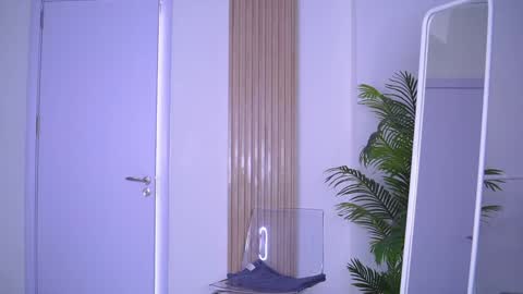 Nora online show from February 2025 04:36:02 AM