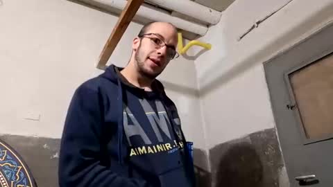 Snapshot of lshot_d chatting on November 2025 10:05:01 AM Lshot D online show from November 2025 10:05:01 AM