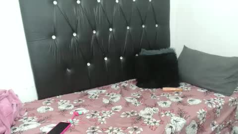 lsnnickykhanyile online show from October 2025 06:05:02 PM