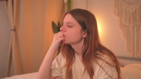 Lu 3 online show from October 2025 08:14:01 AM