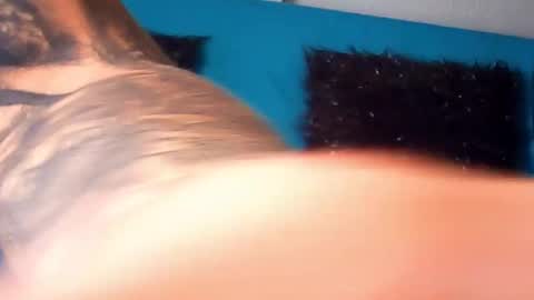 Snapshot of lu_pink chatting on October 2025 01:03:02 PM lu_pink online show from October 2025 01:03:02 PM