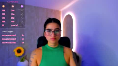 Luana online show from September 2025 12:05:02 PM