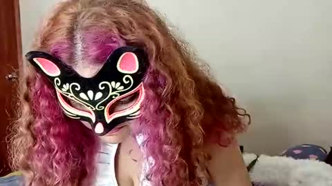 Snapshot of luanapowerful chatting on December 2024 05:43:02 PM luanapowerful online show from December 2024 05:43:02 PM