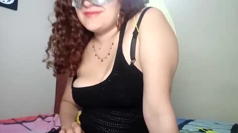 Snapshot of luanapowerful chatting on January 2025 12:54:01 AM luanapowerful online show from January 2025 12:54:01 AM