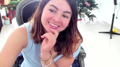 Snapshot of luara__01__lecat_1 chatting on December 2025 06:14:03 PM luara__01__lecat_1 online show from December 2025 06:14:03 PM