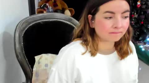 Snapshot of luara__01__lecat_1 chatting on December 2025 11:42:02 PM luara__01__lecat_1 online show from December 2025 11:42:02 PM