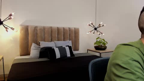 luca_morettii online show from September 2025 12:18:02 PM