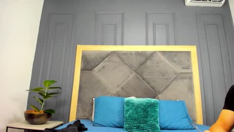 luca_morettii online show from October 2025 12:13:02 PM