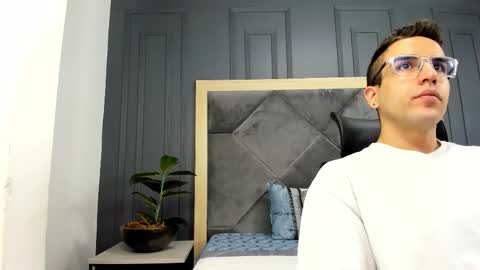 luca_morettii online show from October 2025 02:02:01 PM