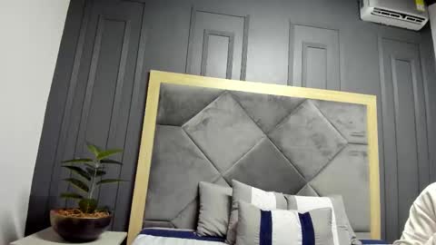 luca_morettii online show from November 2025 12:17:01 PM