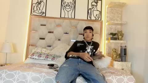 lucas_blaze3 online show from October 2025 09:58:02 PM