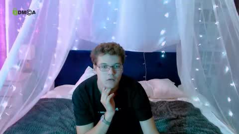 lucas_long_ online show from September 2025 08:24:01 AM