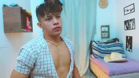 Lucas Luxx online show from September 2025 12:38:02 PM