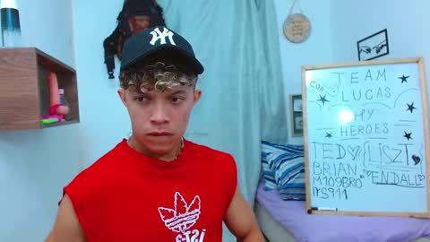 Lucas Luxx online show from October 2025 04:51:02 PM