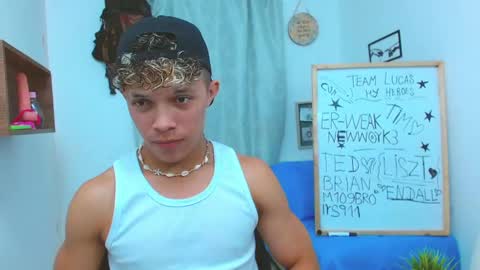 Lucas Luxx online show from October 2025 12:40:02 AM