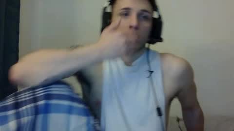 lucasbacon13 online show from December 2024 12:02:01 AM