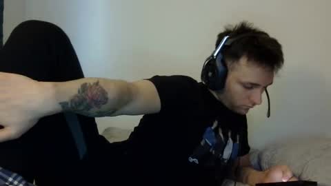 lucasbacon13 online show from December 2024 09:23:01 PM