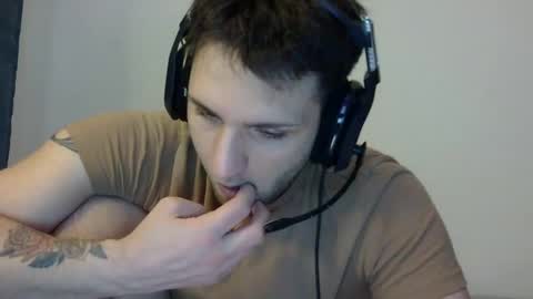 lucasbacon13 online show from December 2024 04:56:02 AM