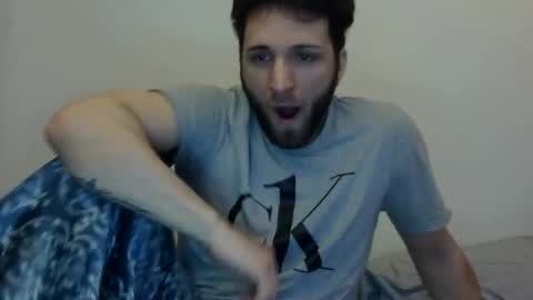 lucasbacon13 online show from January 2025 01:15:01 AM