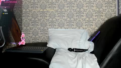 MIA HOT online show from January 2025 10:02:01 PM
