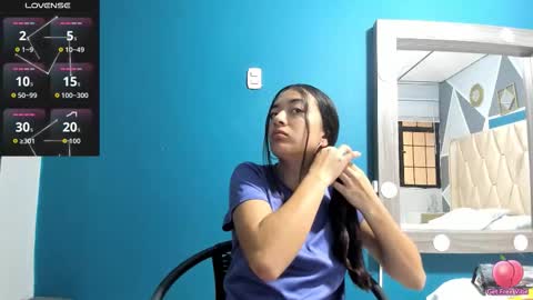 MIA HOT online show from October 2025 12:15:01 PM