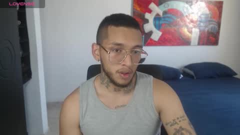 Snapshot of lucavanden chatting on November 2025 07:36:02 PM Luca Vanden online show from November 2025 07:36:02 PM